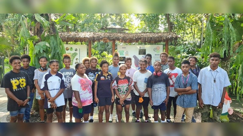 Lihir students visit Port Moresby Nature Park